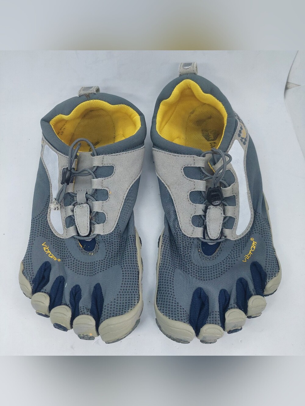 Vibram FiveFingers M3552 Mens Size 43 US 9.5 Gray Running Barefoot Shoes